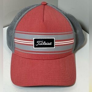 Titleist L/XL Front Box Logo Performance Golf Hat